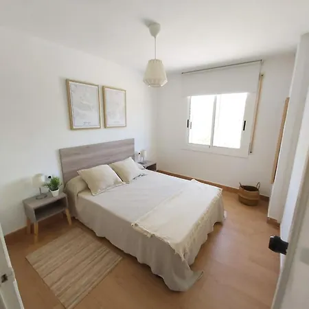 A 300 Mts De La Playa, 25 Minutos De Port Aventura Y 50 De Barcelona *